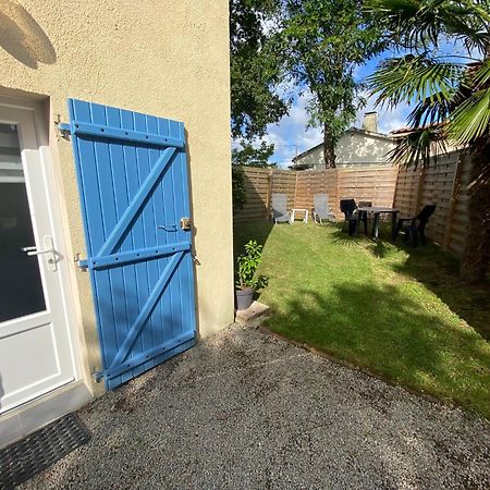 Le Palmier Appartement Saint-Georges-de-Pointindoux Buitenkant foto