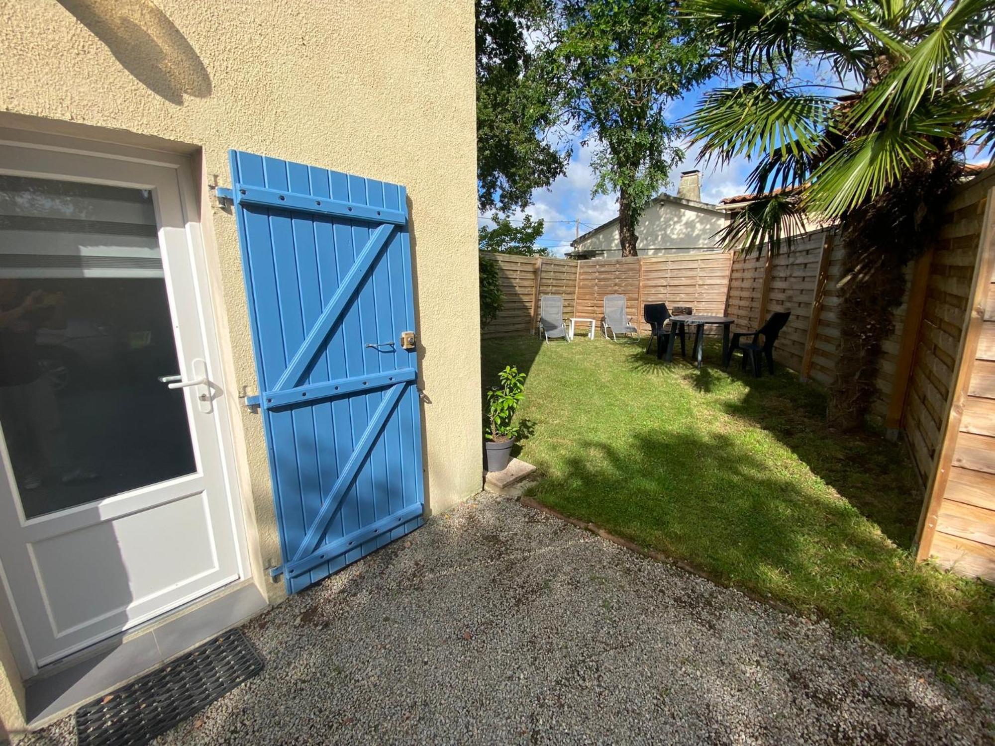 Le Palmier Appartement Saint-Georges-de-Pointindoux Buitenkant foto